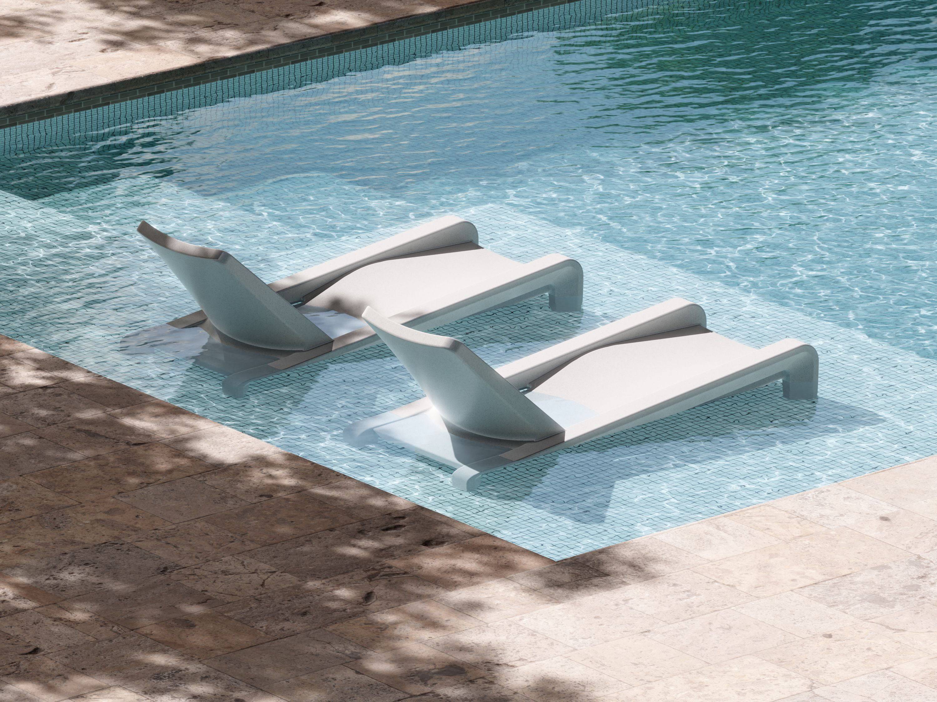 Outdoor Lounge Chairs